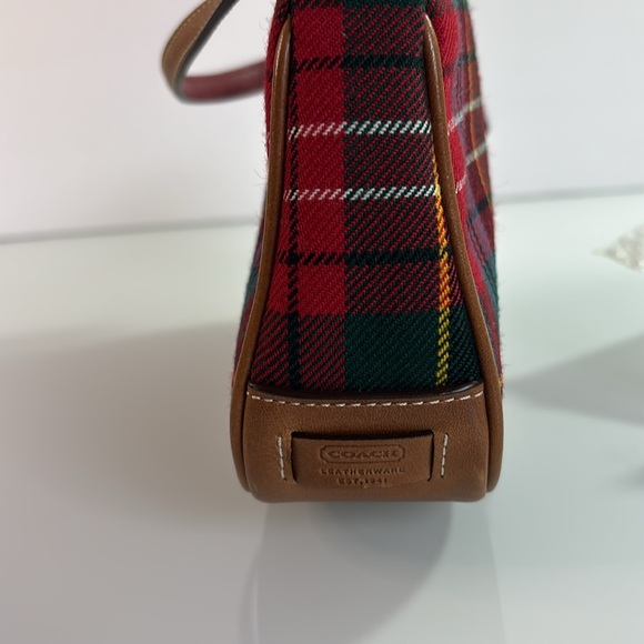 Coach | Festive Tartan Plaid Demi Pouch *Rare* #8935/#6094 - Picture 7 of 12